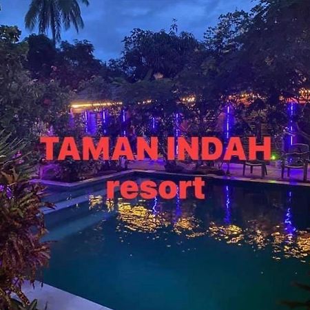 Taman Indah Resort Tamanredjo Eksteriør billede