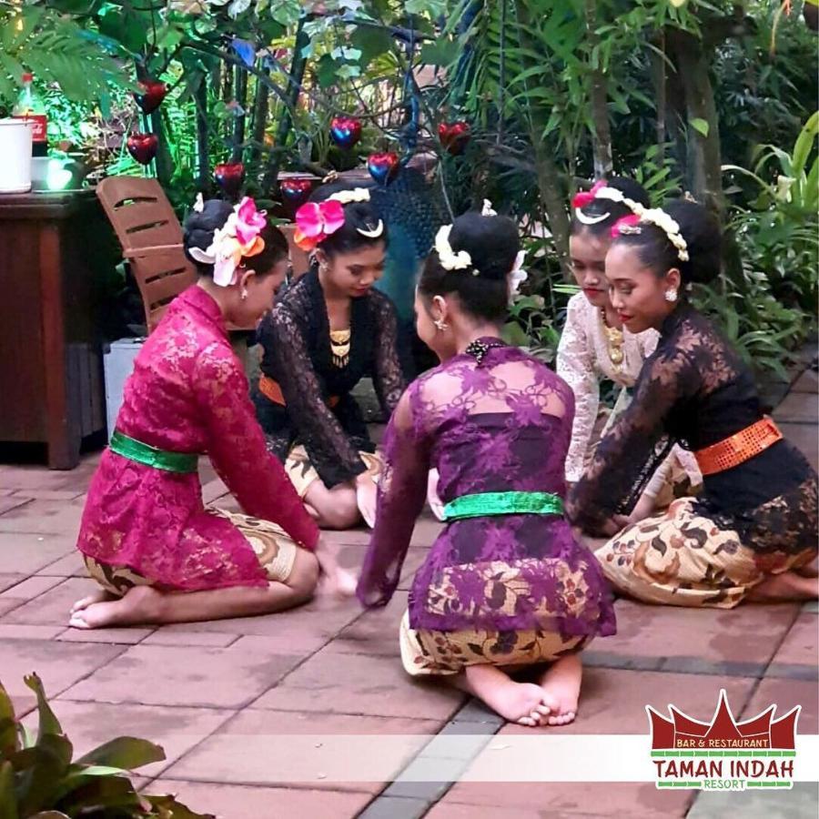 Taman Indah Resort Tamanredjo Eksteriør billede