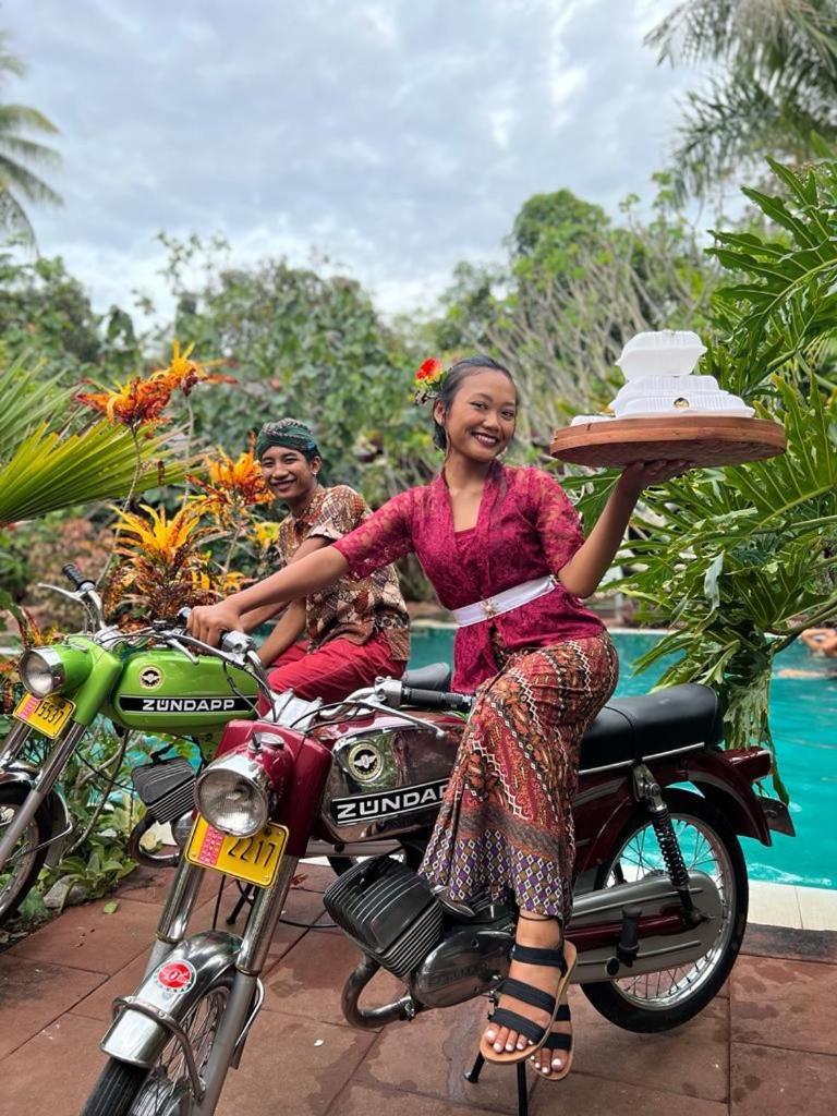 Taman Indah Resort Tamanredjo Eksteriør billede